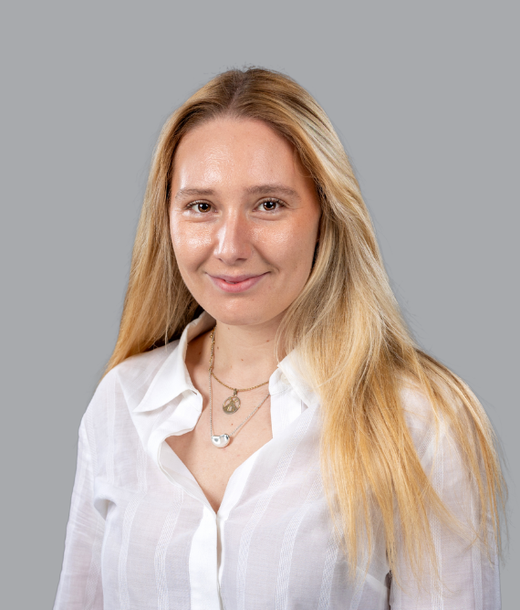 Caroline Ferro